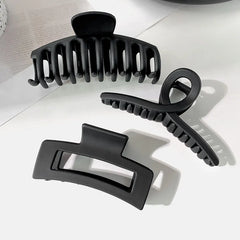 Noir Sculpted Hair Claw