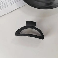 Noir Sculpted Hair Claw